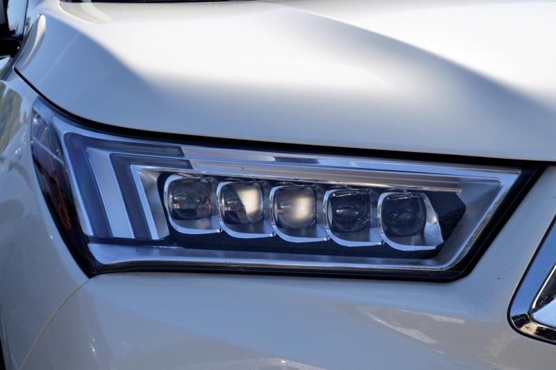 concession-auto-SIGNES-min_acura-headlamp-2834131